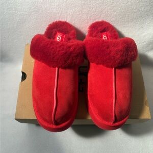 Ugg Disquiette Slippers In Samba Red Suede with Sheepskin Collar size 10